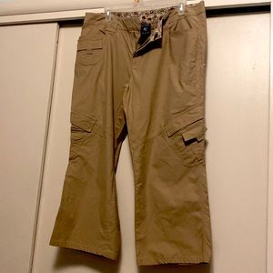 Kuhl Capri Pants!! Pictures Do Not Do Justice! These are so CUTE!